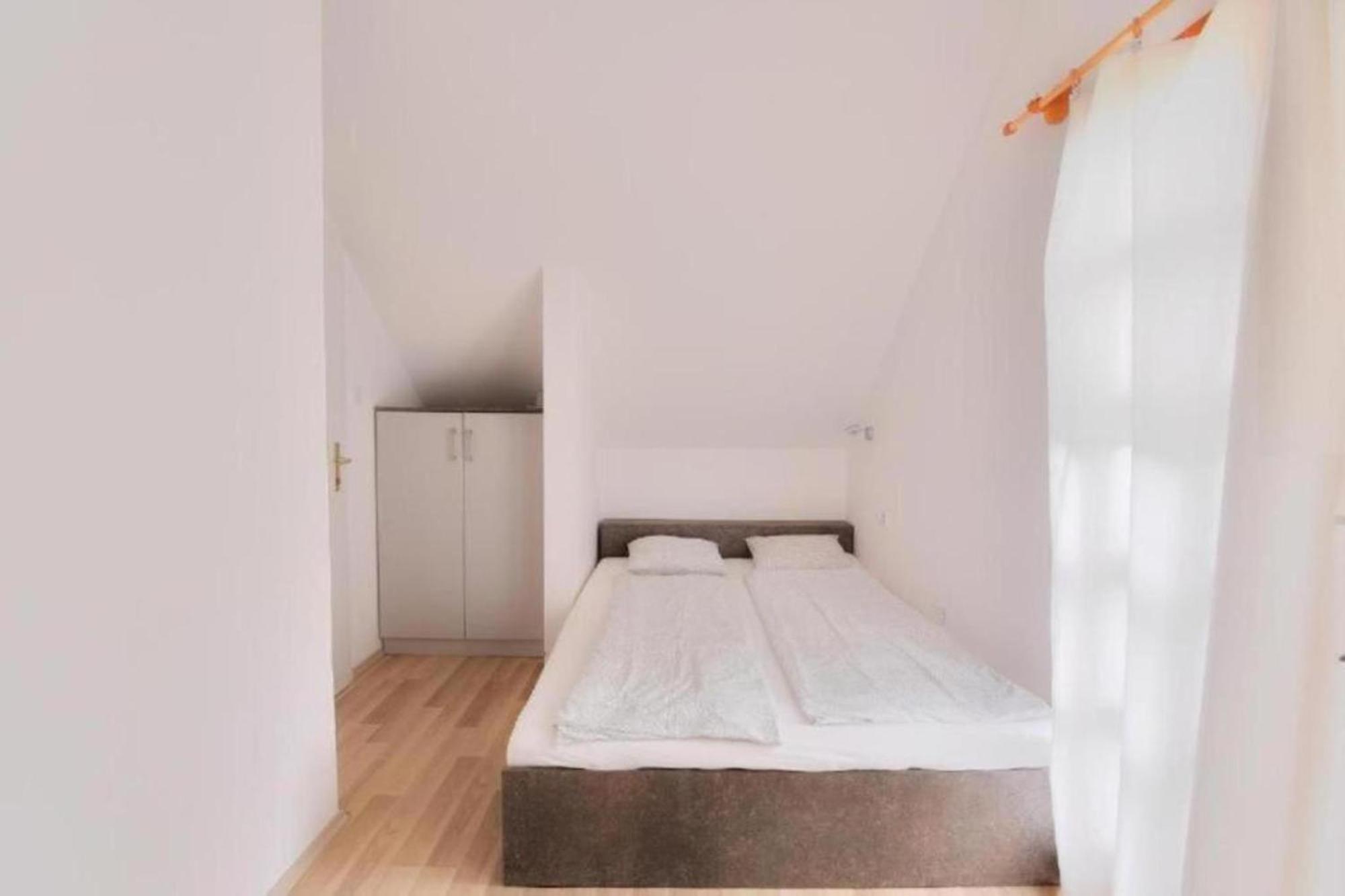 Oliver Inn Balatonlelle Exterior foto